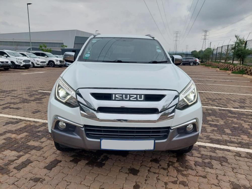 Isuzu mu-X 3.0 A/T, image 2