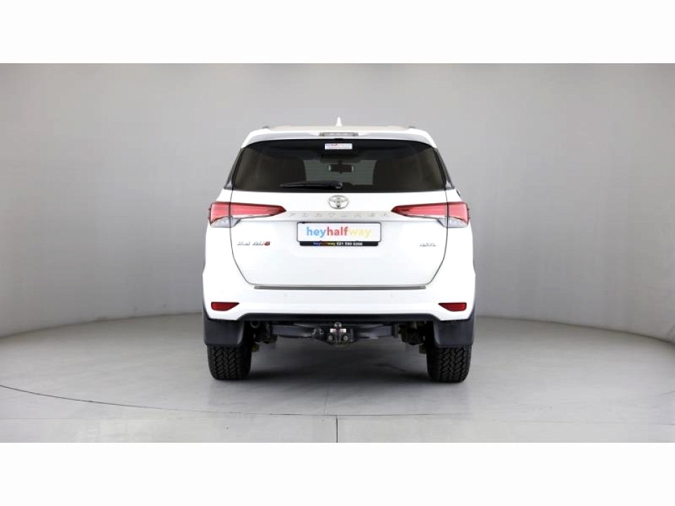 TOYOTA FORTUNER 2.4GD-6 4X4 A/T, image 2