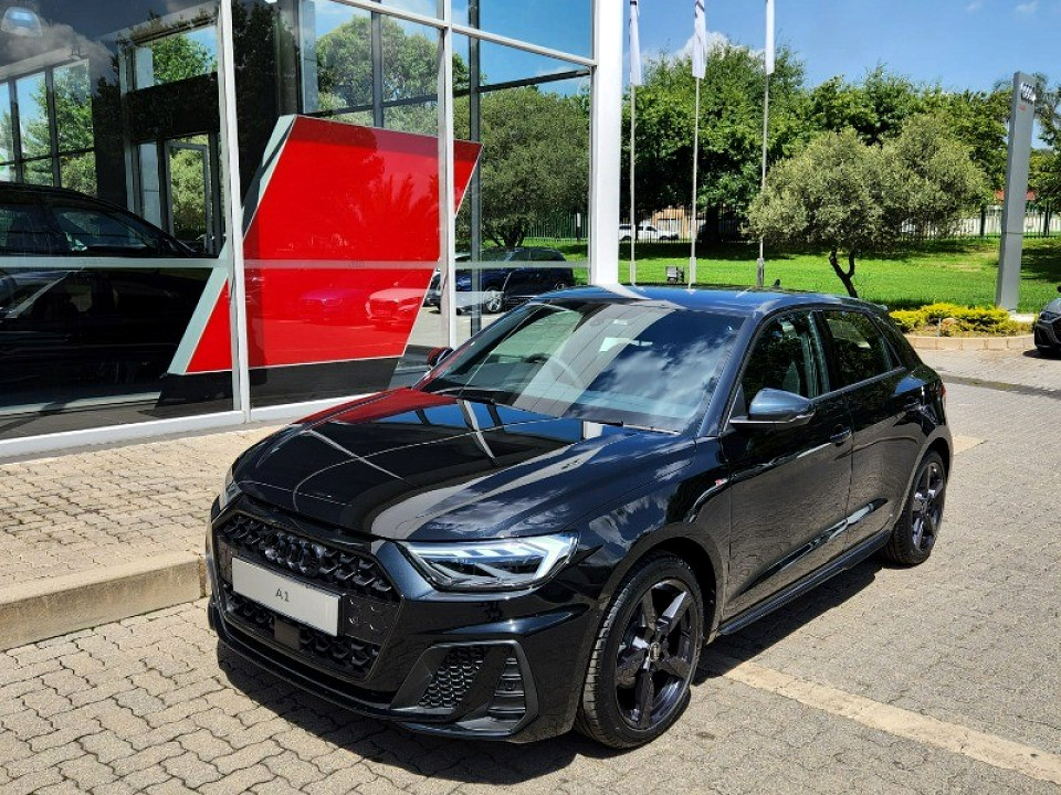 AUDI A1 SPORTBACK 30 TFSI BLACK EDITION S-TRONIC, image 2