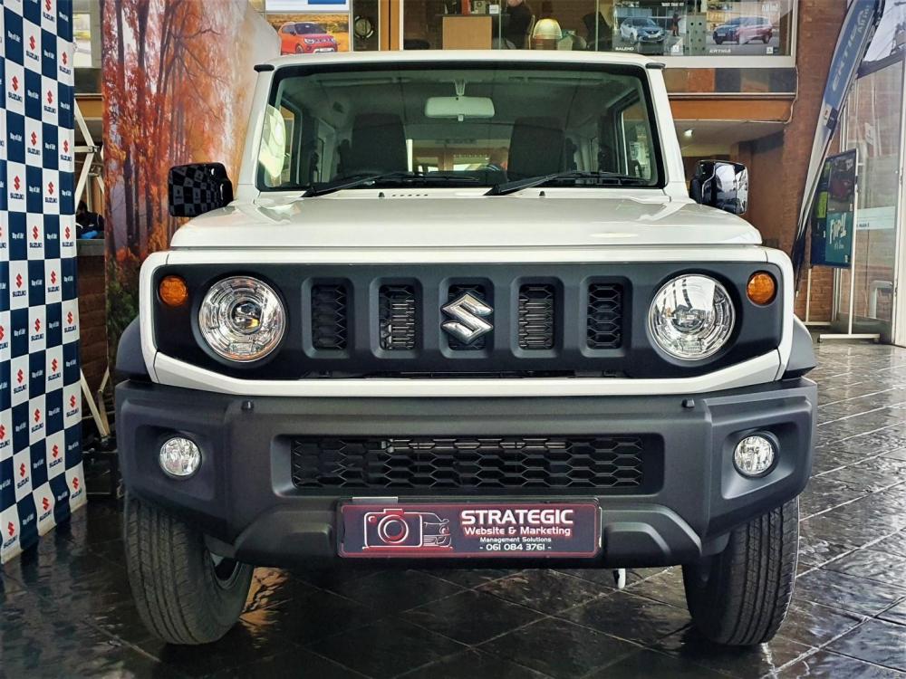 Suzuki Jimny 1.5 GLX Auto, image 2