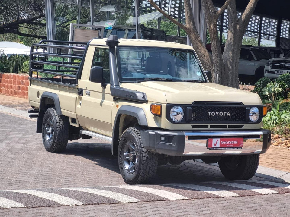 TOYOTA LAND CRUISER 79 4.5D P/U S/C, image 2