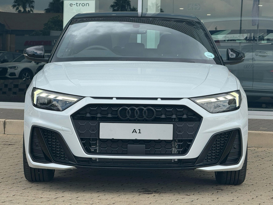 AUDI A1 SPORTBACK 30 TFSI BLACK EDITION S-TRONIC, image 2