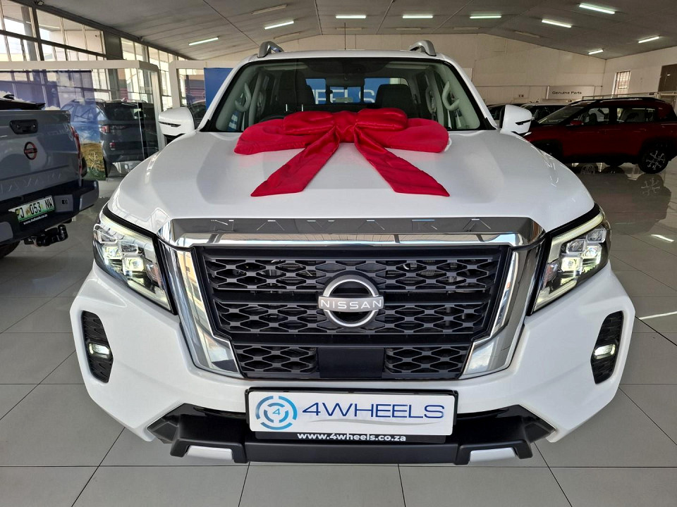 NISSAN NAVARA 2.5D LE 4X2 AT D/C P/U, image 2