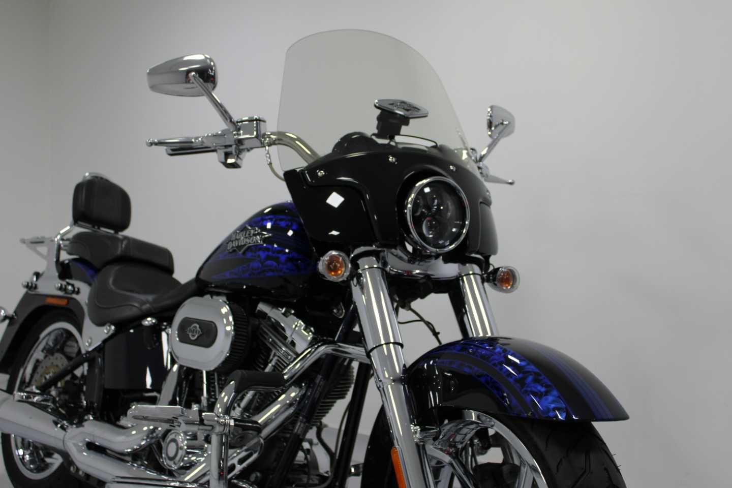 HARLEY DAVIDSON CVO SOFTAIL CONVERTIBLE, image 2