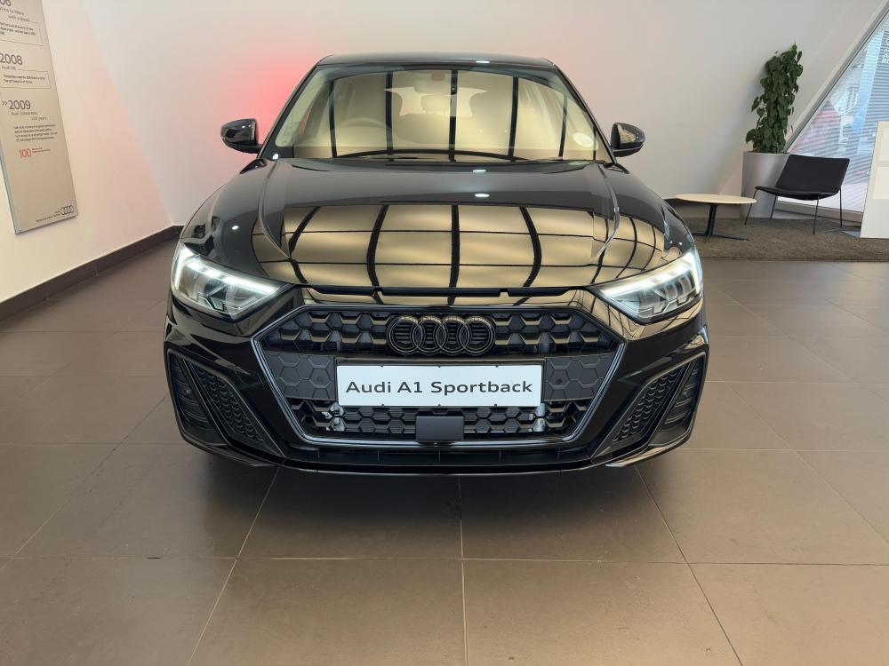 AUDI A1 SPORTBACK 30 TFSI BLACK EDITION S-TRONIC, image 2