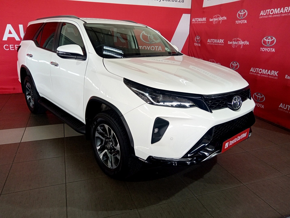 TOYOTA  FORTUNER 2.4GD-6 R/B A/T, image 1