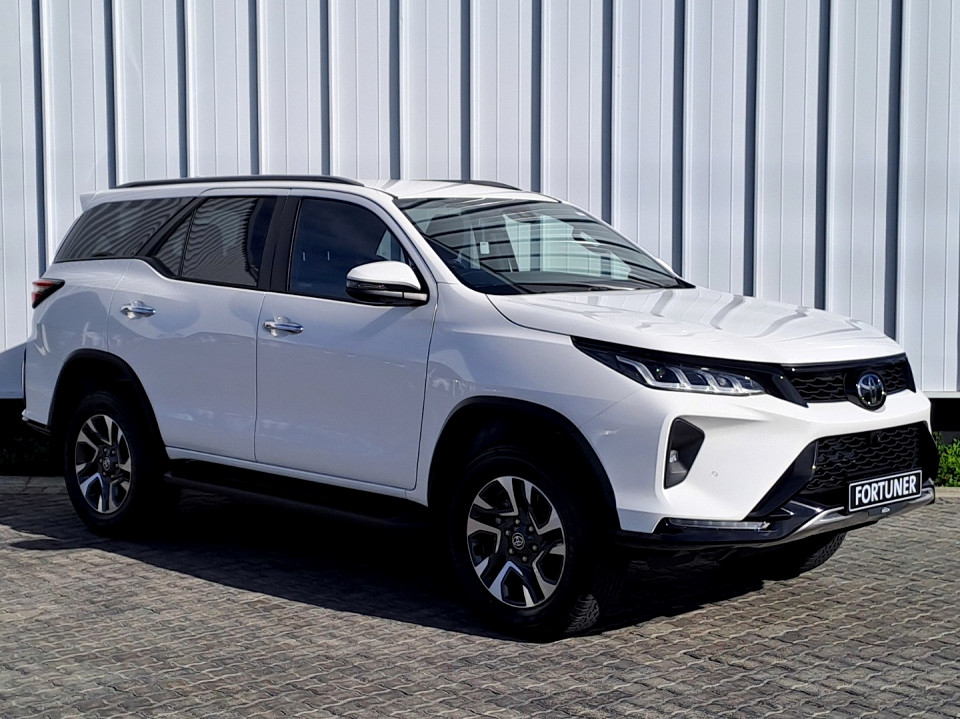 TOYOTA  FORTUNER 2.8 GD-6 4X4 VX A/T, image 1