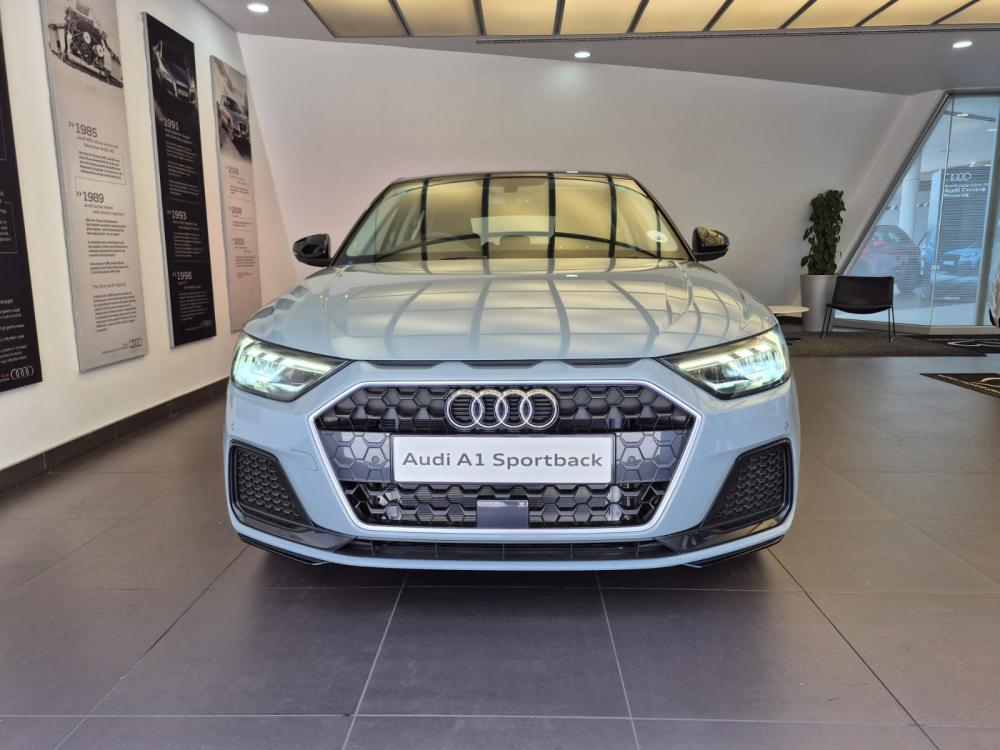 AUDI A1 SPORTBACK 30 TFSI ADVANCED S-TRONIC, image 2