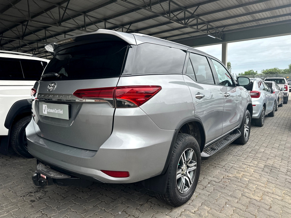 TOYOTA FORTUNER 2.4GD-6 R/B A/T, image 2